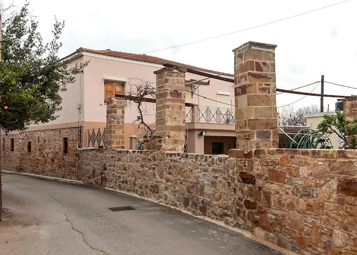 Πετρινο Σπιτι Στον Καμπο Χιου