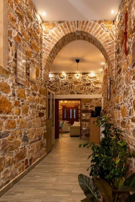 Holiday home πετρινο σπιτι στον καμπο χιου *